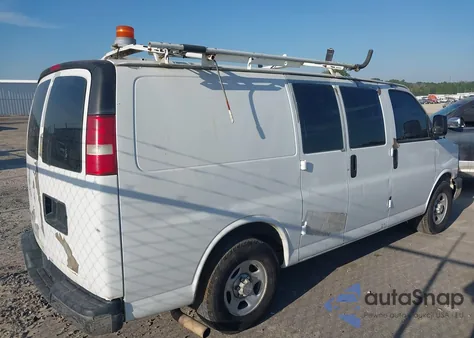 2008 Chevrolet Express G1500 z USA, uszkodzony, nr VIN 1GCFG15X881225192